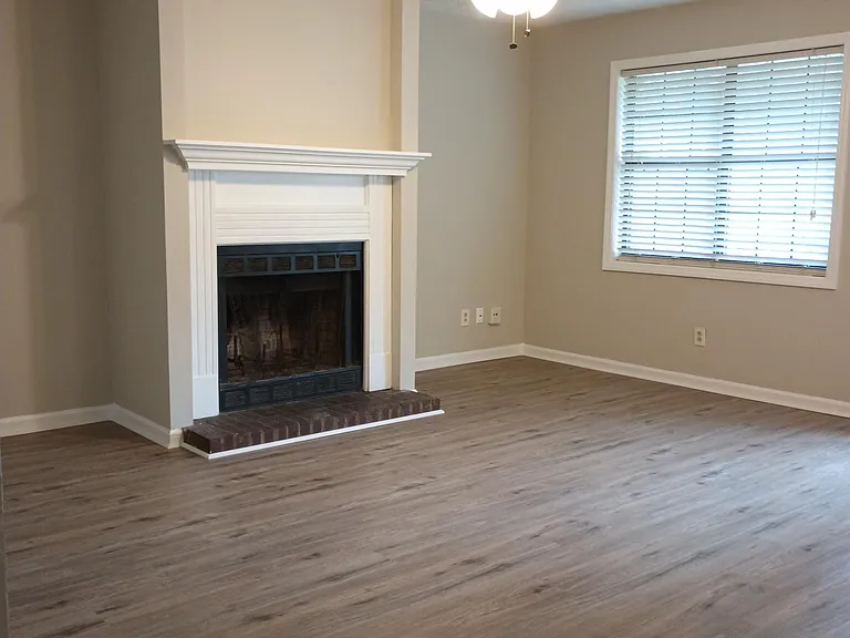 5367 Ridge Forest Dr — Photo 2