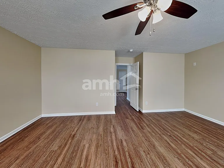8193 Tasman Dr — Photo 10