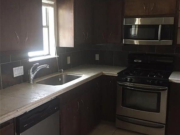 5th image of 3000 S 1st St APT 101