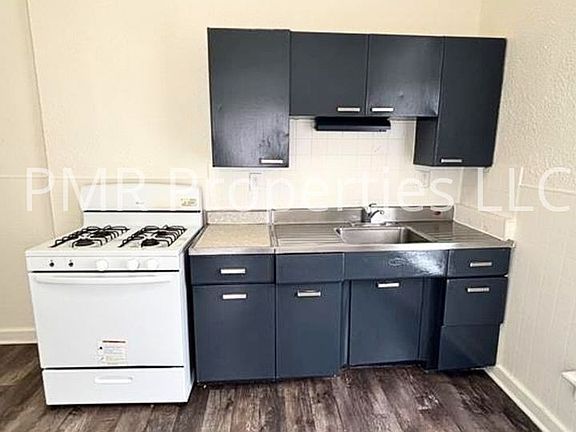 3rd image of 905 S 14th St #907-1/2