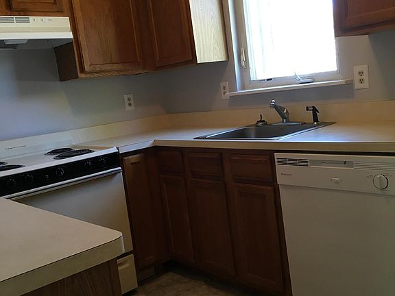 3rd image of 22027 Oxford Ct #C 3