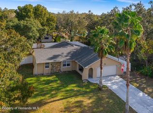 8142 Roycrest Ln, Spring Hill, FL 34606