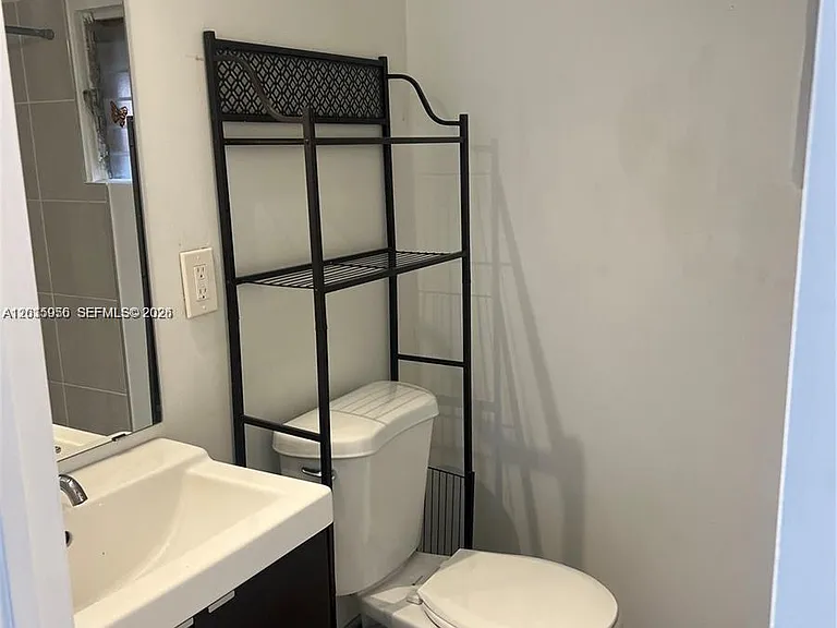 1937 Taylor St #2 — Photo 6