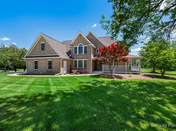1303 Mink Trl, Cary, IL 60013