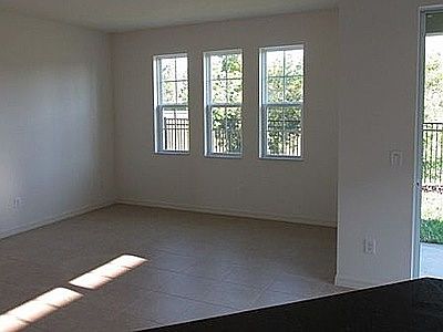 4th image of 4822 Thorpe Ave