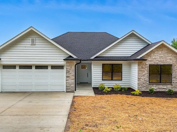 101 W Francis St, Sturgeon, MO 65284