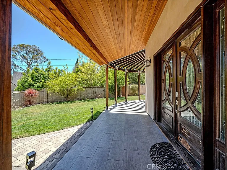 1217 Olive La Canada — Photo 32