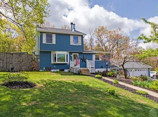 184 Snyderville Rd, Elizaville, NY 12523