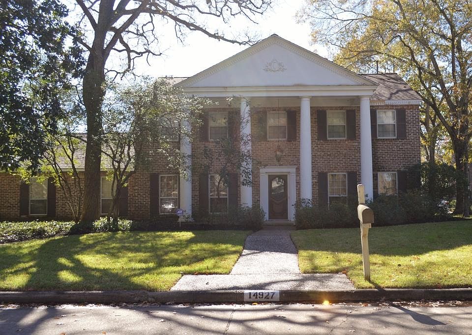 1st image of 14927 Carolcrest Dr