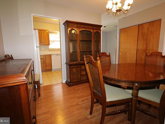 3rd image of 417 Bethlehem Ct