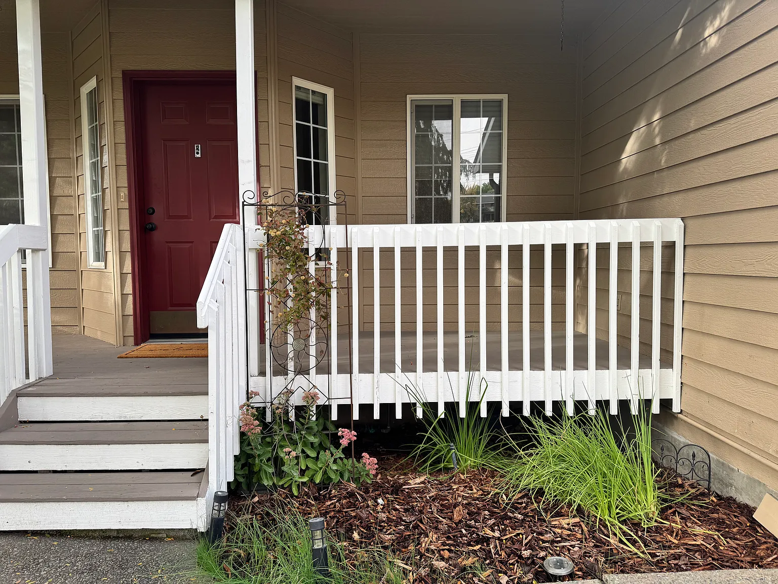 4 bed, 2304 sqft, $3,600 — Photo 4