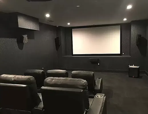 Rented by eRealty Advisors USA Inc | media 10