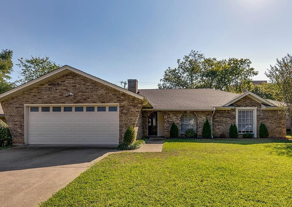 1st image of 4712 Bonneville Dr