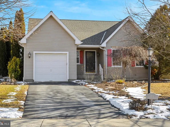 1401 Beverly Dr, Quakertown, PA 18951