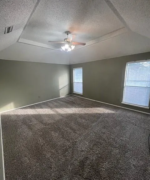 553 Raintree Cir — Photo 10
