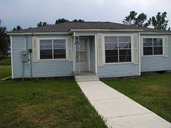 2nd image of 1247 Highway 64 W