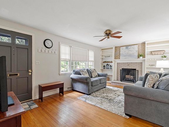 2nd image of 30 Dunshire Dr