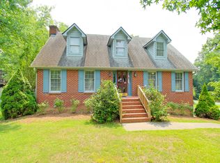 1540 Chimney Rock Dr, Kernersville, NC 27284