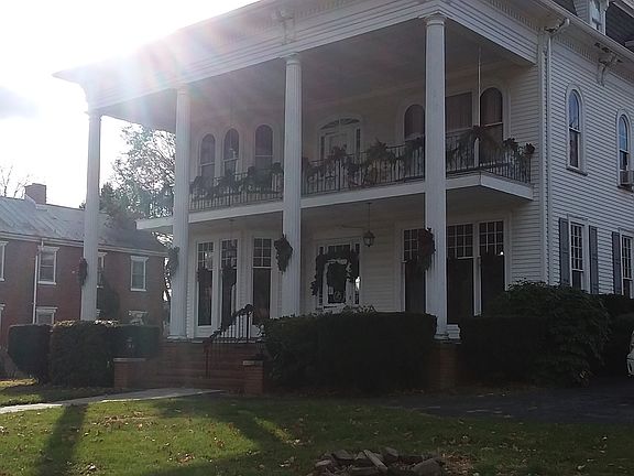 2nd image of 400 S Richard St