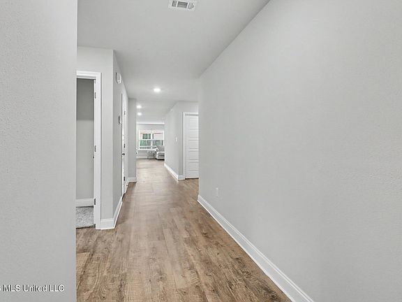 4th image of 10212 Willow Leaf Dr