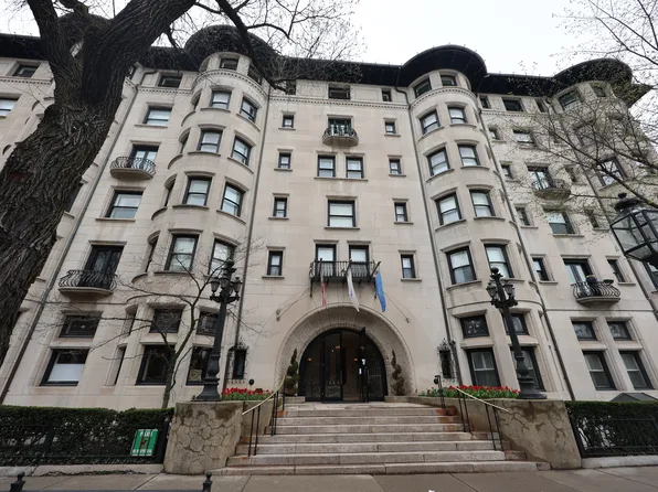 416 Commonwealth Ave #210, Boston, MA 02115