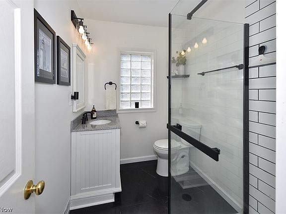 5th image of 1712 Wright Ave