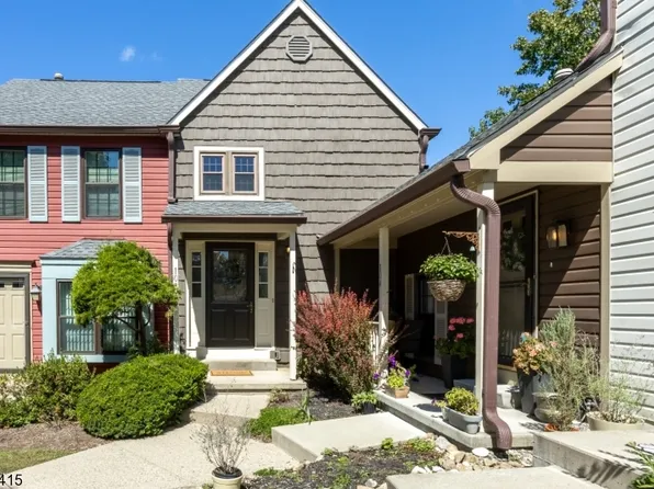 103 Wood Duck Ct, Allamuchy Twp., NJ 07840