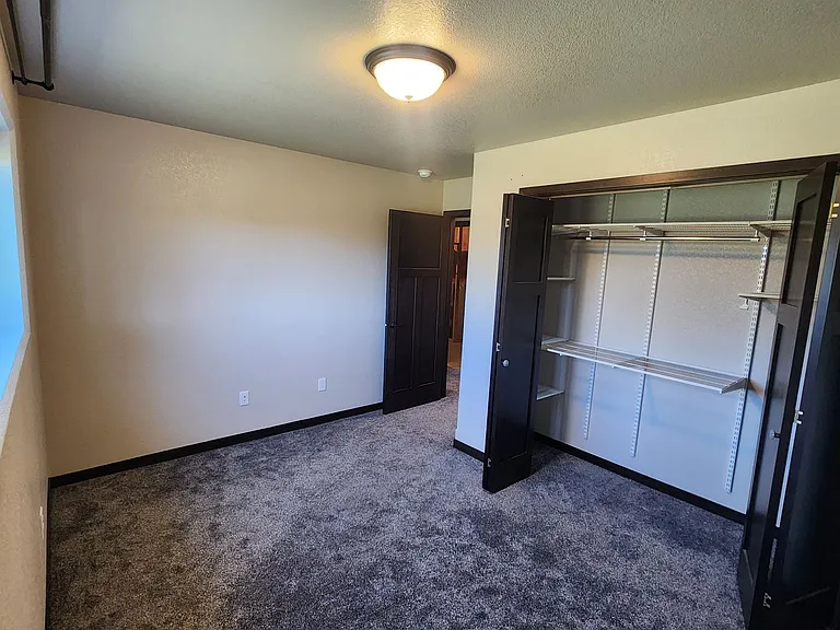 557 Mace Dr — Photo 19