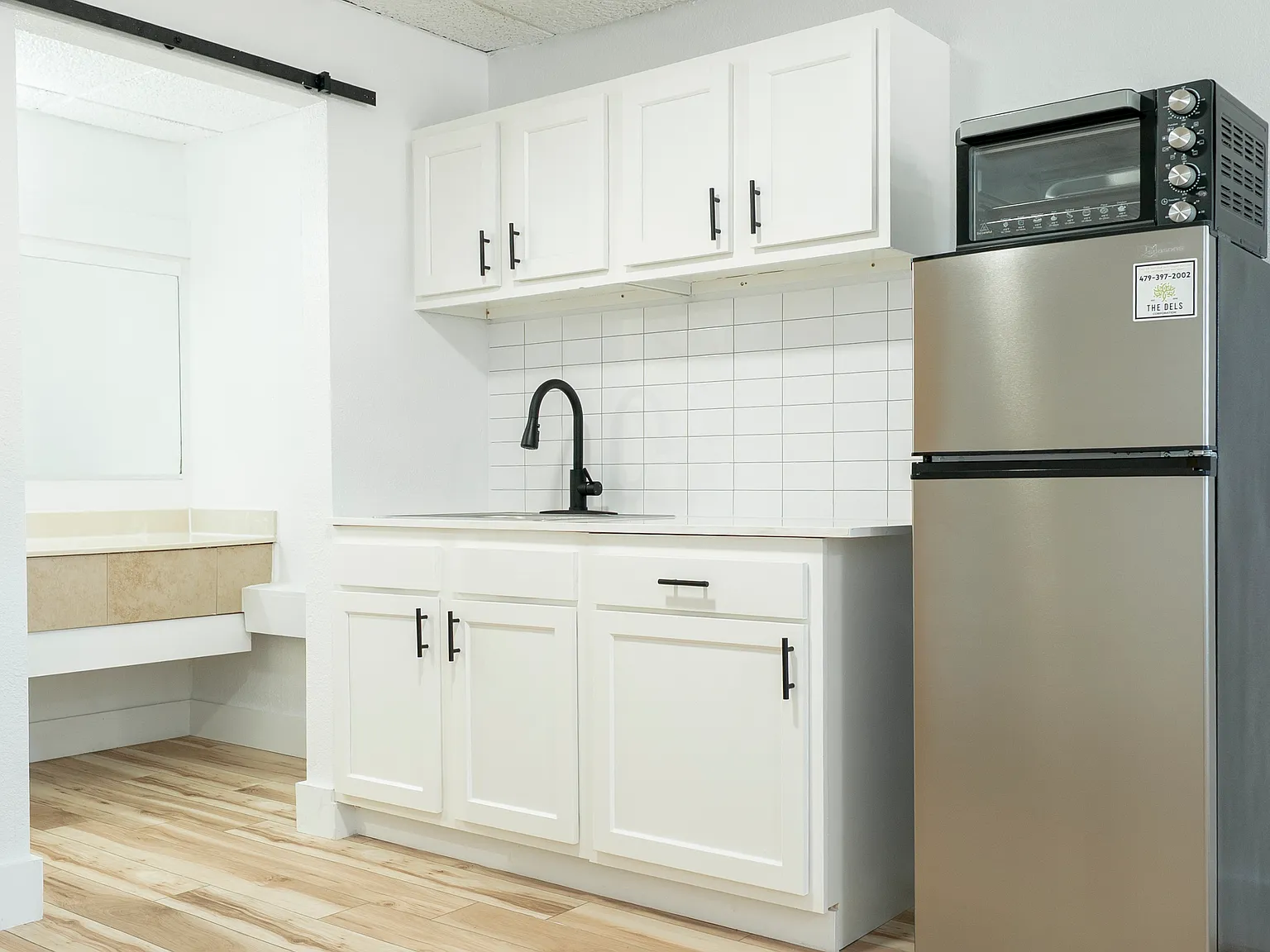 Studio, 350 sqft, $695 — Photo 2