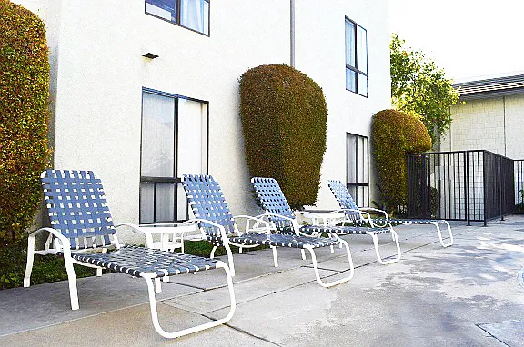 Fairview Apartments — Photo 12