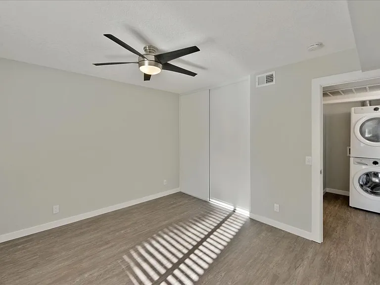 The 3900 Apartments — Photo 29