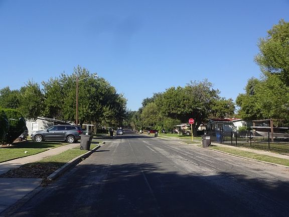 5th image of 231 Milford Dr
