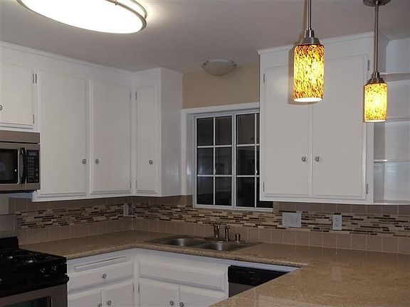 3rd image of 10122 La Alegria Dr