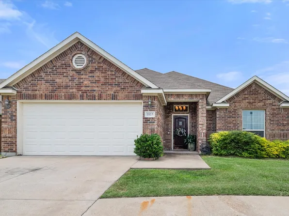 1815 Clearbrook Ln, Corsicana, TX 75110
