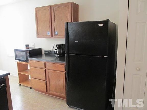 4th image of 105 Knightwood Dr