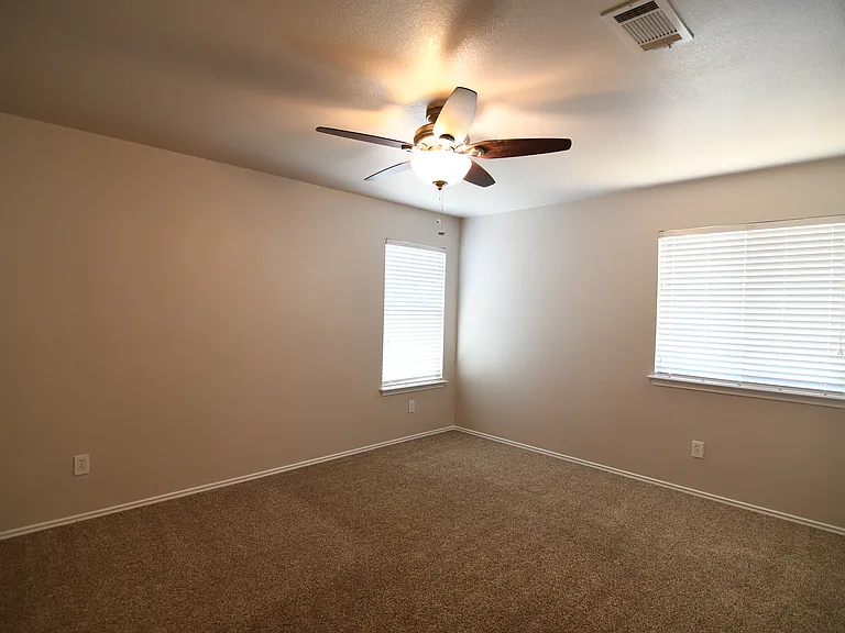 1008 Starlight Dr — Photo 20