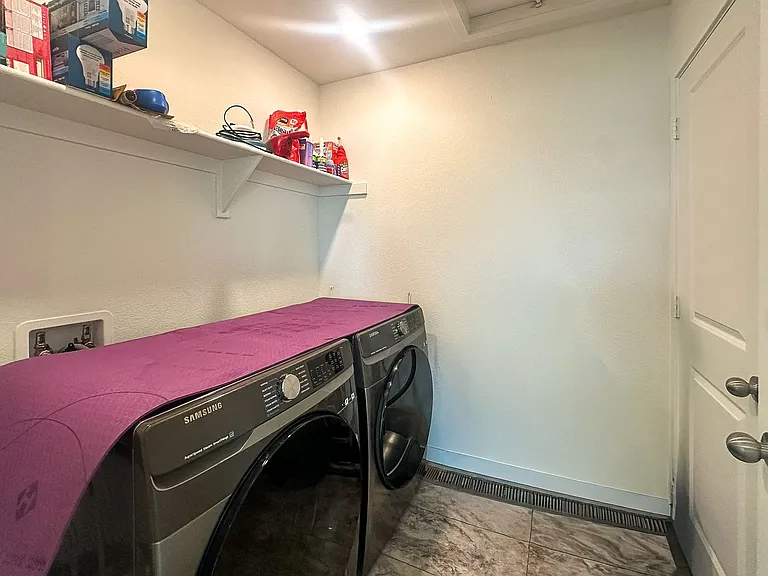 9037 Borrowdale Ln — Photo 30