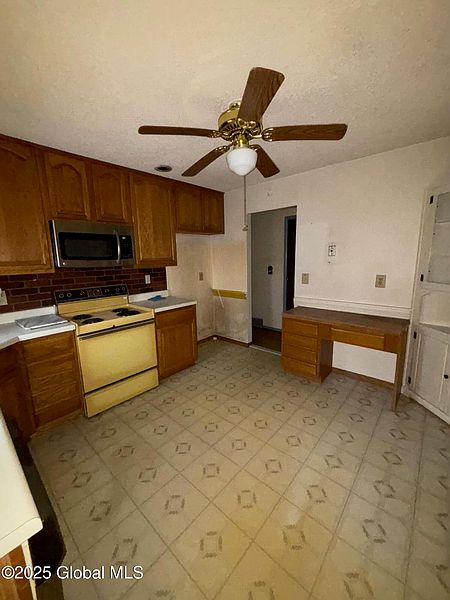 4th image of 112 Springhollow Drive