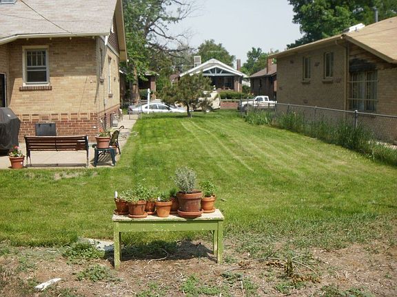 4th image of 2885 N Dahlia St