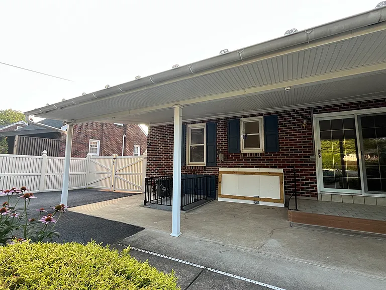 27 Woodland Rd — Photo 7
