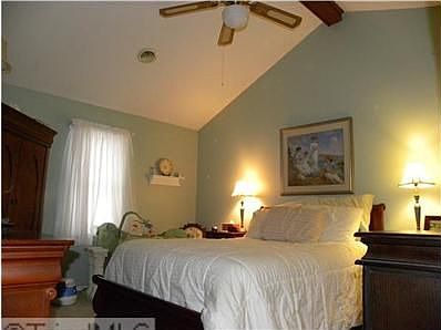 4th image of 429 Wedgewood Ct