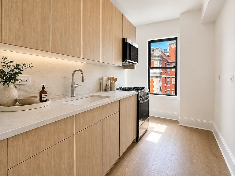 250 W 85th St #7D — Photo 3