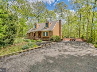 11 Lynn Ridge Ct, Manchester, MD 21102