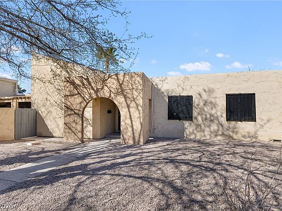 3rd image of 4304 Devlin Green Ct