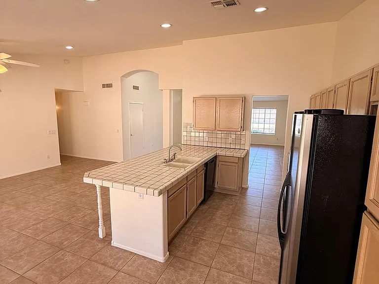 4556 E Charleston Ave — Photo 11