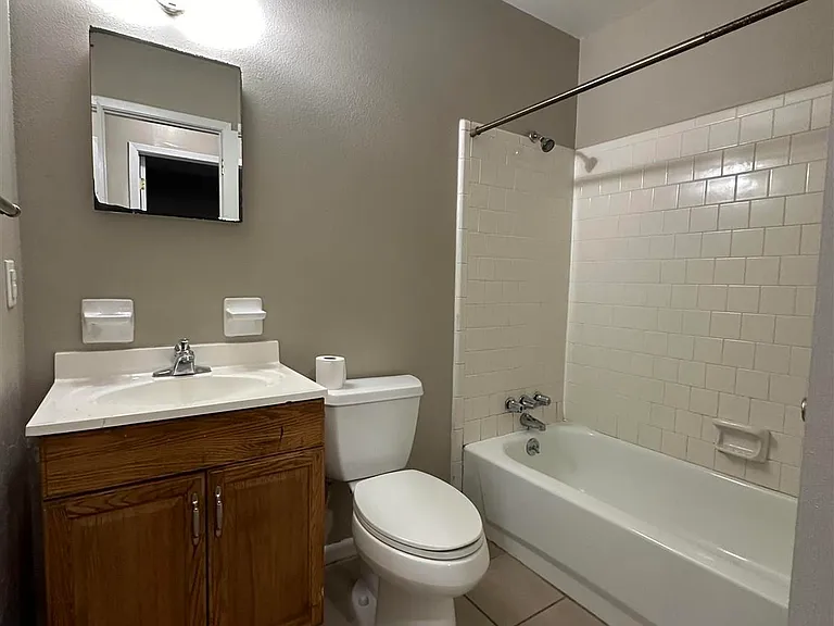 2810 Donley St — Photo 11