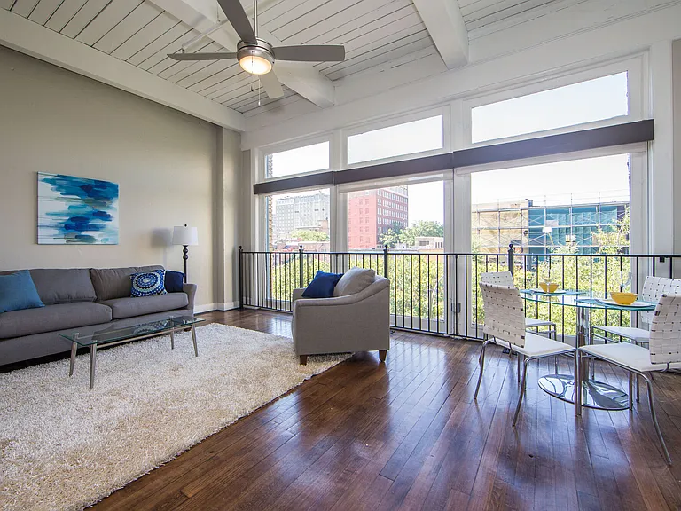 Broadway Apartments — Photo 11