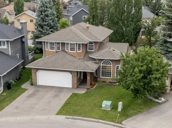 19 SW McKenzie Lake Mnr SE, Calgary, AB T2Z 1Y4