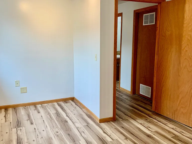 743 S Westview Cir — Photo 35