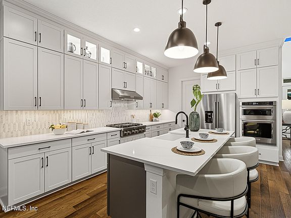 3rd image of 132 OAK PARK Drive